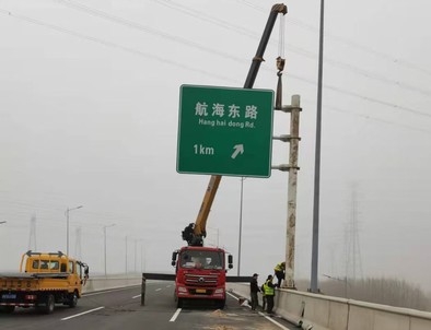 深圳深圳悬臂式交通标志杆