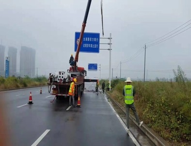 深圳深圳专业道路标牌施工